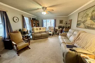 206 E Warren St, Leroy, IL 61752 - Photo 6