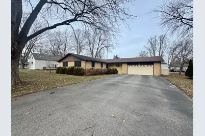 206 E Warren Street, Leroy, IL 61752 - Photo 2