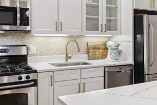 1703 N Crilly Ct, Chicago, IL 60614 - Photo 6