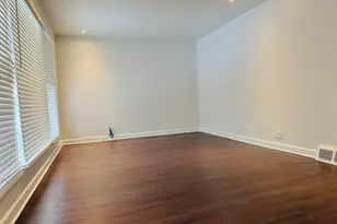 4531 S Lawler Ave, Chicago, IL 60638 - Photo 2