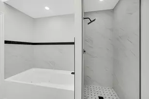 424 Ashbury Dr, Hinsdale, IL 60521 - Photo 12