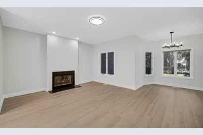 424 Ashbury Drive, Hinsdale, IL 60521 - Photo 4