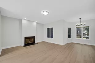 424 Ashbury Dr, Hinsdale, IL 60521 - Photo 4