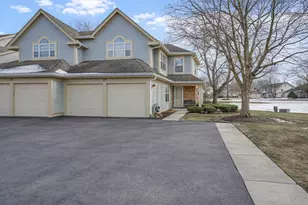 133 White Branch Ct, Schaumburg, IL 60194 - Photo 2