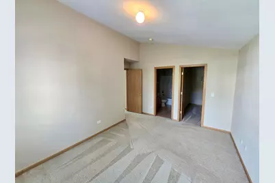 1531 Silverstone Drive #1531, Carpentersville, IL 60110 - Photo 6