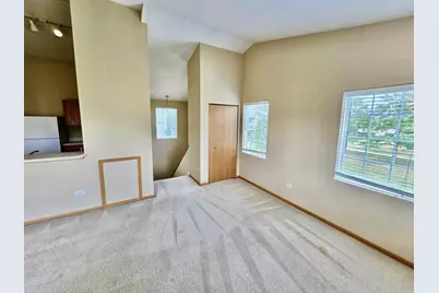 1531 Silverstone Drive #1531, Carpentersville, IL 60110 - Photo 4