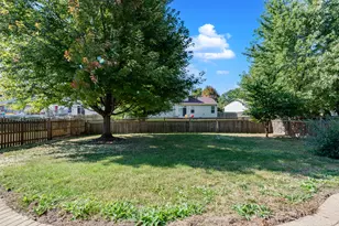 2723 Hillsboro Blvd, Aurora, IL 60503 - Photo 18