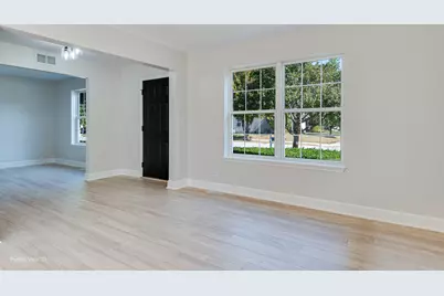 2723 Hillsboro Boulevard, Aurora, IL 60503 - Photo 6