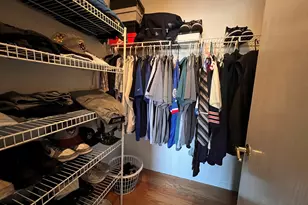 900 Windstone Ct, Lake in the Hills, IL 60156 - Photo 10