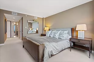 180 E Pearson St, Chicago, IL 60611 - Photo 26
