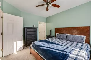 7105 Westwood Dr, Carpentersville, IL 60110 - Photo 10