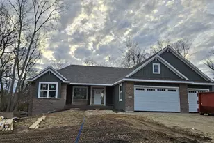 6010 Squirrel Run, Caledonia, IL 61011 - Photo 1