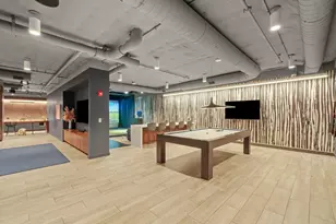 211 N Harbor Dr, Chicago, IL 60601 - Photo 44