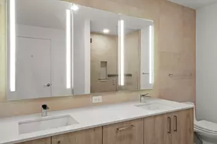 211 N Harbor Dr, Chicago, IL 60601 - Photo 18