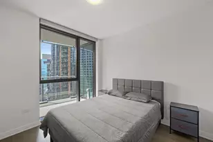 211 N Harbor Dr, Chicago, IL 60601 - Photo 22