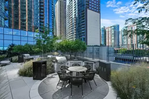 211 N Harbor Dr, Chicago, IL 60601 - Photo 36