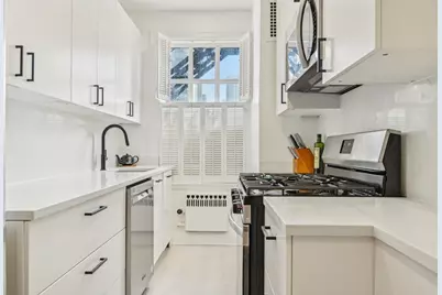 73 E Elm Street #12D, Chicago, IL 60611 - Photo 12