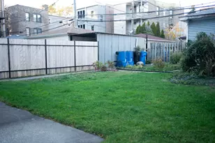 2042 W Walton St, Chicago, IL 60622 - Photo 10