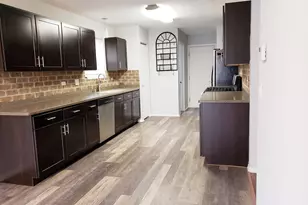 292 Waterbury Cir, Oswego, IL 60543 - Photo 6