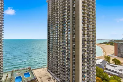 6030 N Sheridan Road #2008, Chicago, IL 60660 - Photo 4