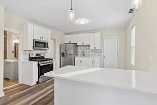 515 George Ave, Waukegan, IL 60085 - Photo 12