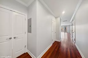 825 N Hudson Ave, Chicago, IL 60610 - Photo 2