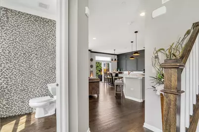 3227 N Heritage Lane, Arlington Heights, IL 60004 - Photo 4