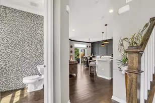 3227 N Heritage Ln, Arlington Heights, IL 60004 - Photo 4