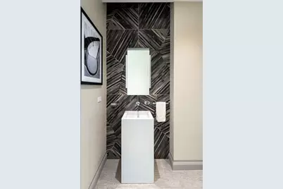 400 W Ontario Street #1801, Chicago, IL 60654 - Photo 18