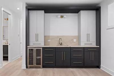 2433 W Cuyler Avenue, Chicago, IL 60618 - Photo 34