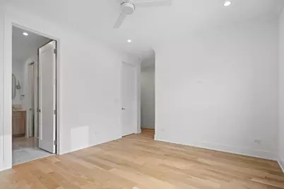 2433 W Cuyler Avenue, Chicago, IL 60618 - Photo 16