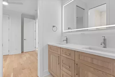 2433 W Cuyler Avenue, Chicago, IL 60618 - Photo 26