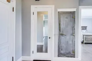 1765 E 55th St, Chicago, IL 60615 - Photo 4