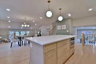 705 S Edgewood Ave, Elmhurst, IL 60126 - Photo 16