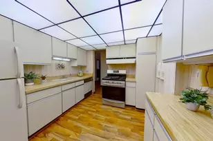 2211 S Stewart Ave, Lombard, IL 60148 - Photo 6