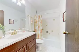 2211 S Stewart Ave, Lombard, IL 60148 - Photo 22