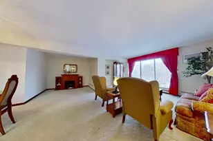 2211 S Stewart Ave, Lombard, IL 60148 - Photo 12