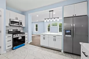 1722 Charles St, Rockford, IL 61104 - Photo 10