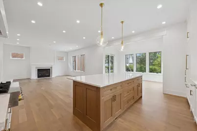 153 S Kenmore Avenue, Elmhurst, IL 60126 - Photo 12