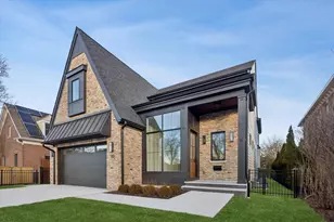 153 S Kenmore Ave, Elmhurst, IL 60126 - Photo 1