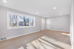 102 W Potomac Ave, Lombard, IL 60148 - Photo 16