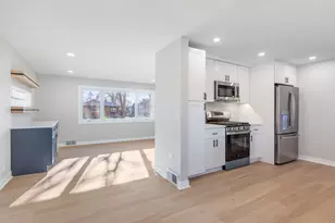 102 W Potomac Ave, Lombard, IL 60148 - Photo 14