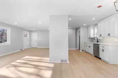 102 W Potomac Avenue, Lombard, IL 60148 - Photo 10