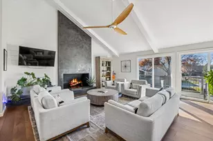 165 Briarwood N, Oak Brook, IL 60523 - Photo 4