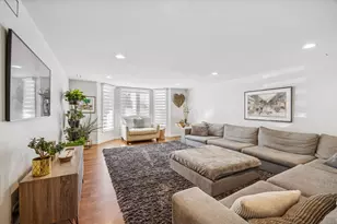 165 Briarwood N, Oak Brook, IL 60523 - Photo 22