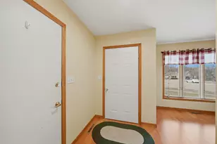 500 Countryside Ln, Dixon, IL 61021 - Photo 10