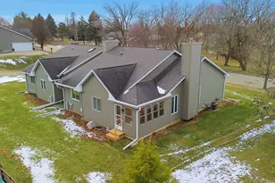 500 Countryside Ln, Dixon, IL 61021 - Photo 4