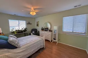 310 Oak Meadow Ct, Schaumburg, IL 60193 - Photo 10