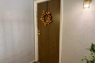 310 Oak Meadow Ct, Schaumburg, IL 60193 - Photo 2