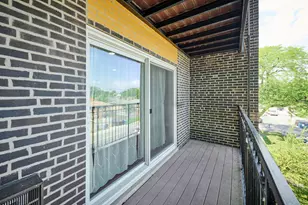 6800 N California Ave, Chicago, IL 60645 - Photo 30